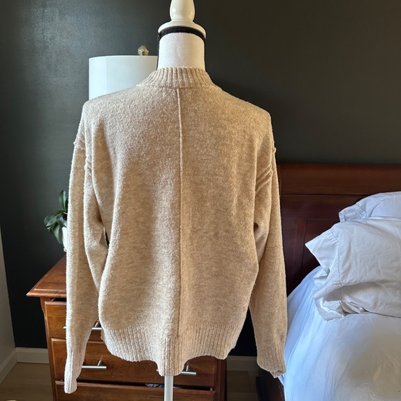 Cherry Graphics Tan Crew Neck Sweater American Eagle - SIze XS - Picture 2 of 4